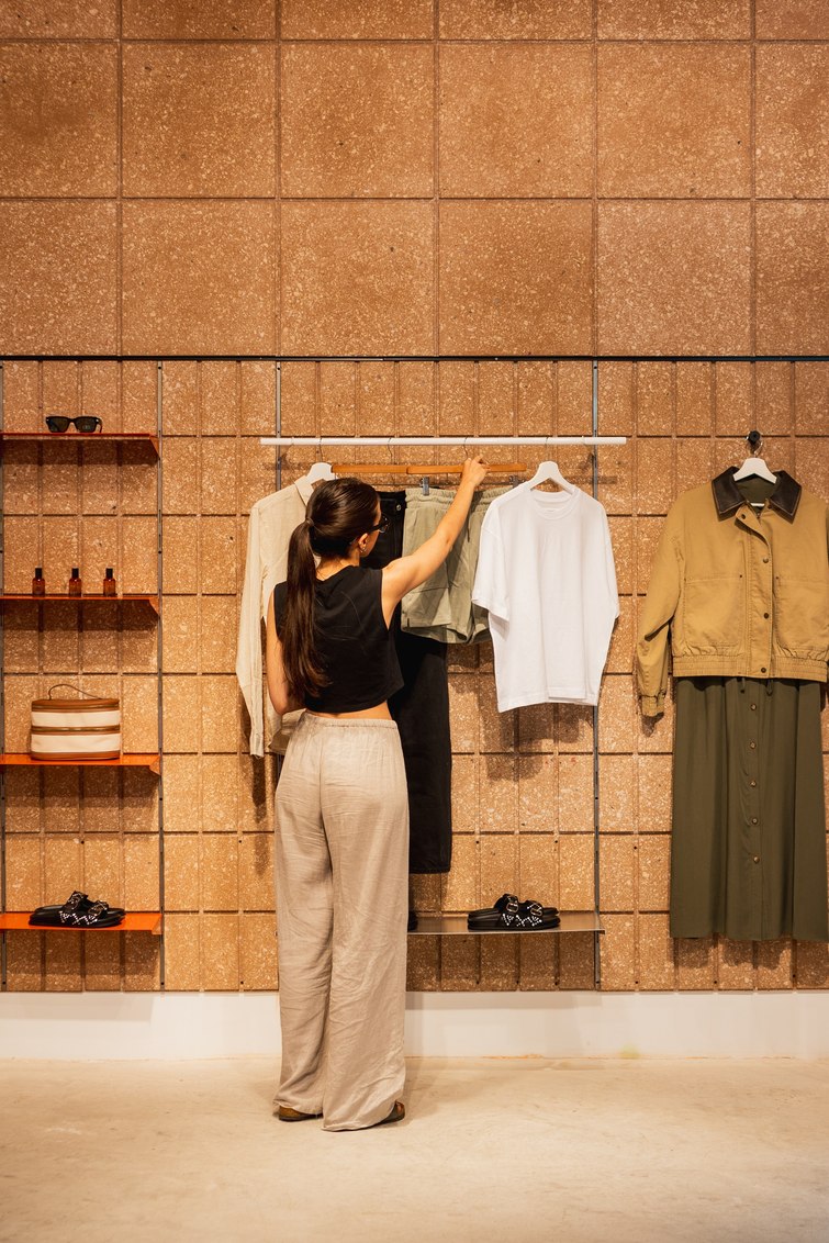 Panel Redoit by KENDU en espacio retail